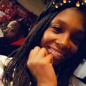 Meet your Posher, Tia